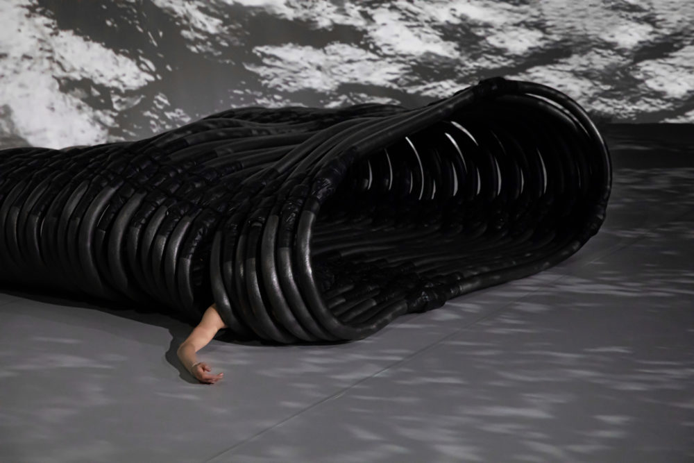 The-weight-of-waiting-©Lys-Y-Seng-04