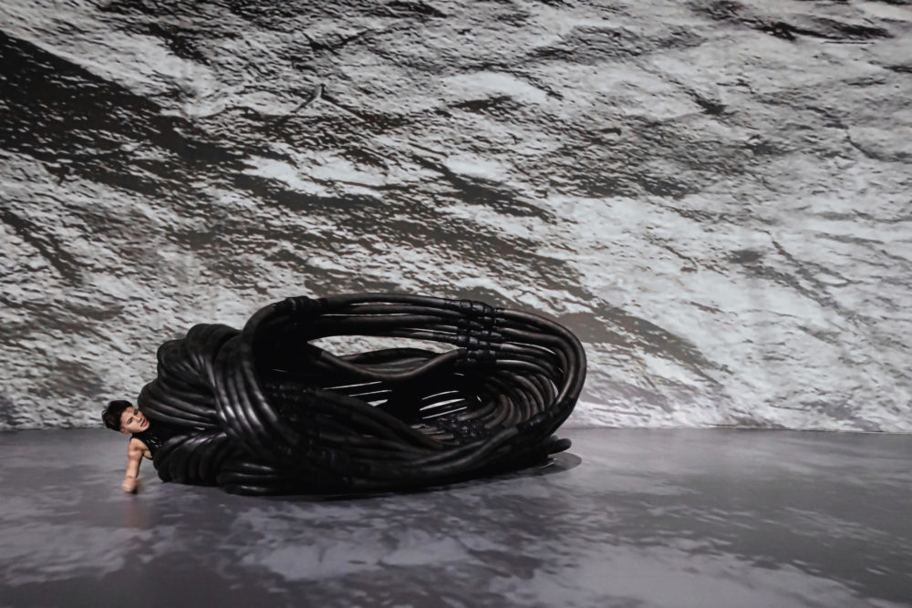 The-weight-of-waiting-©Lys-Y-Seng-08